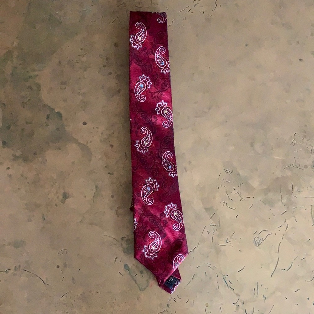 Red Jos A Bank “Heritage” Collection tie